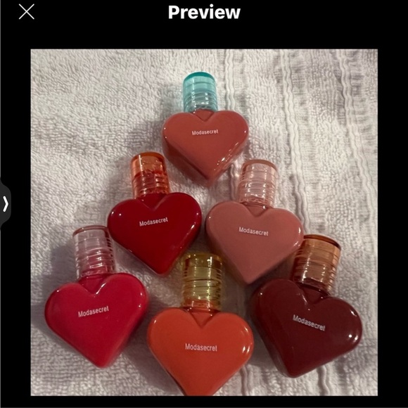 Lip color - Picture 3 of 6